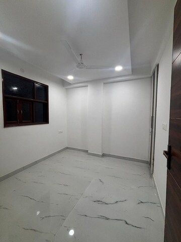 1 BHK Builder Floor For Sale in Chattarpur