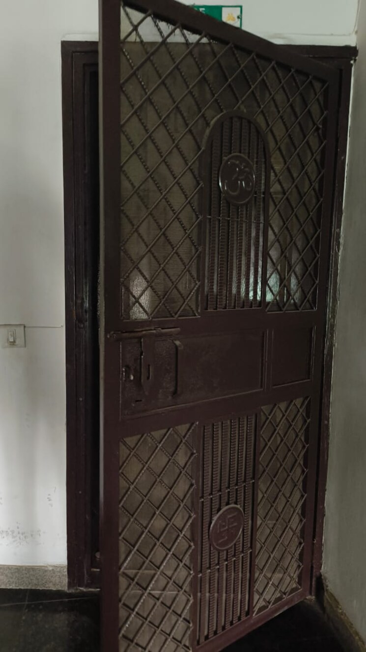 Bathroom, paramount-symphony 3 Bedroom 1425 Sq.Ft. Apartment In Sain Vihar Ghaziabad 9239870