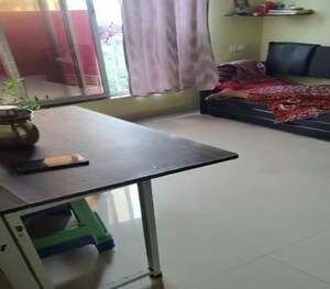 Bedroom in 1.5 BHK Apartment at Dadar East – for Rent