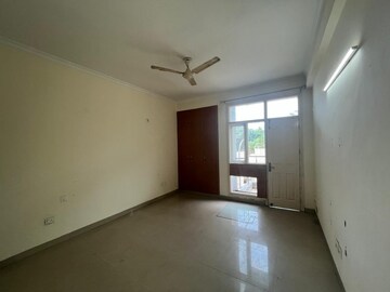 Room in 2 BHK Apartment at ROF Aalayas, Sector 102 – for Rent