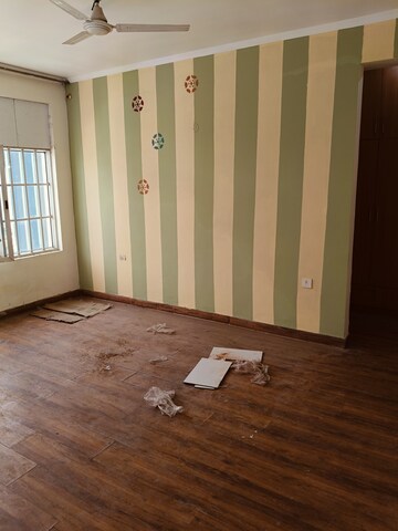 Room in 3 BHK Apartment at Sandwoods Spangle Condos, Ghazipur – for Sale