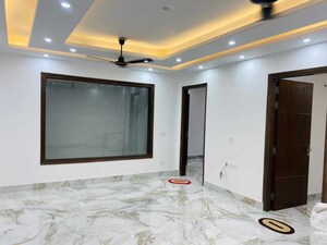 Room in 3 BHK Builder Floor at Rajpur Khurd Extension – for Sale