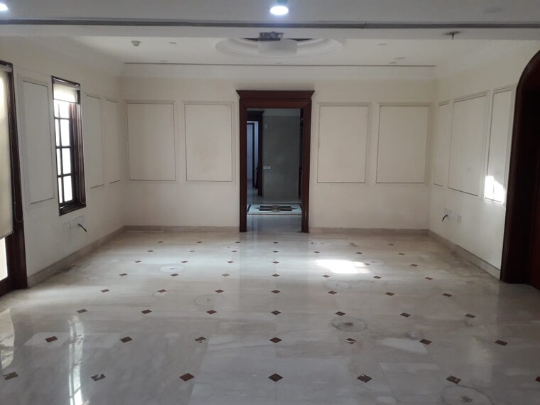 Room, rajpur khurd extension 3 Bedroom 1100 Sq.Ft. Builder Floor In Rajpur Khurd Extension Delhi 9240000