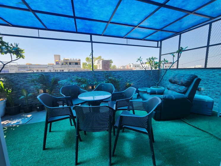 Terrace, chattarpur 1 Bedroom 500 Sq.Ft. Penthouse In Chattarpur Delhi 9240010