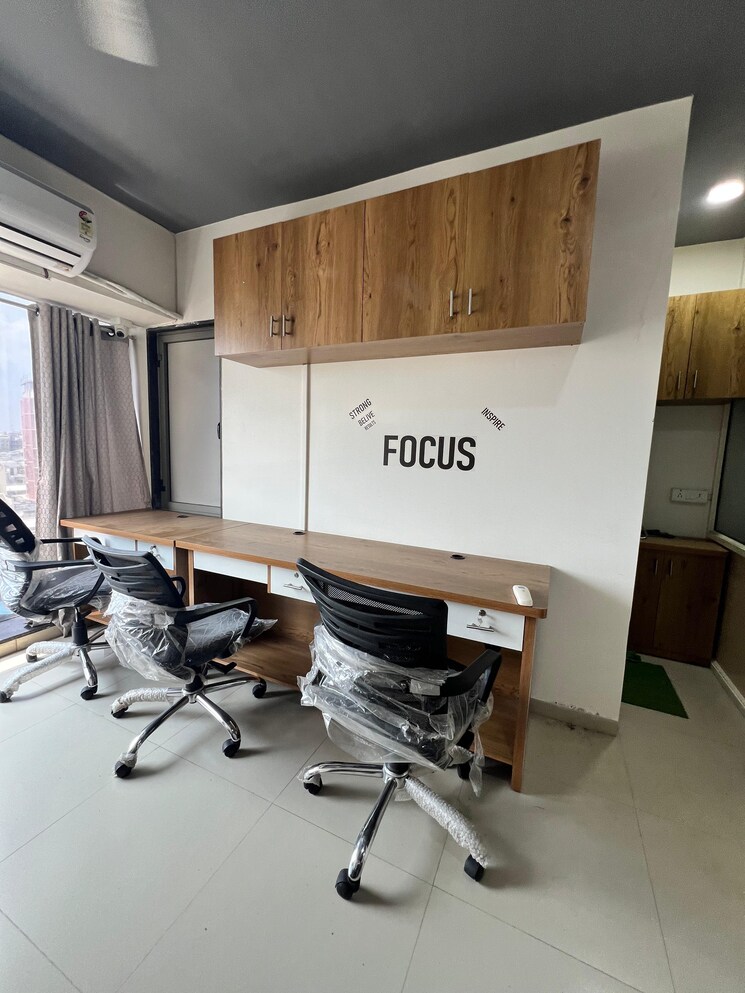 Team Area, shivalik-satyamev Commercial Office Space 544 Sq.Ft. In Bopal Ahmedabad 9239983