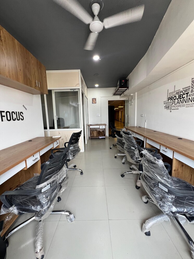 Team Area, shivalik-satyamev Commercial Office Space 544 Sq.Ft. In Bopal Ahmedabad 9239983