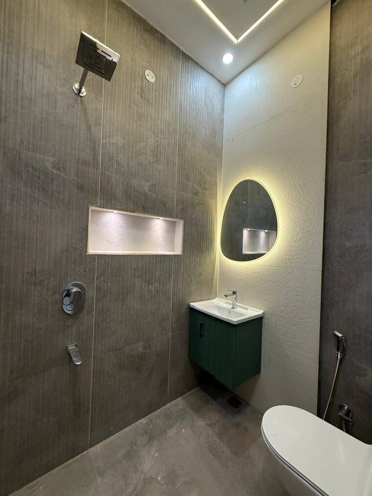 Attached Bathroom, kharar road 2 Bedroom 110 Sq.Yd. Apartment In Kharar Road Mohali 9240018