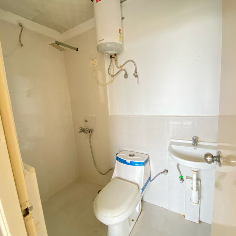 Bathroom, pyramid-heights 2 Bedroom 591 Sq.Ft. Apartment In Badha Gurgaon 9240028