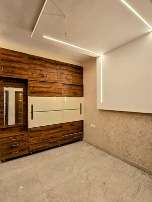 Room in 4 BHK Independent House at Sunny Enclave – for Sale