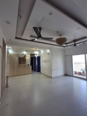 Room in 2 BHK Apartment at Ip Extension – for Rent
