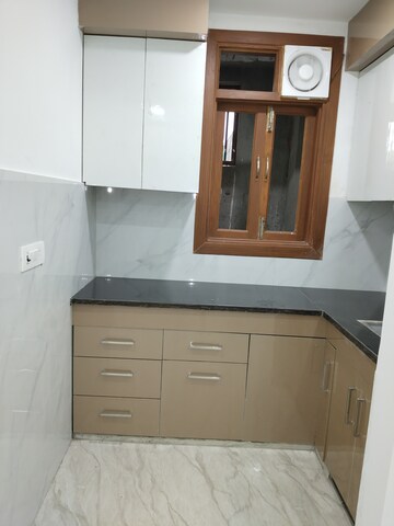 Furnished Amenities in 1 BHK Apartment at Panchsheel Vihar – for Rent
