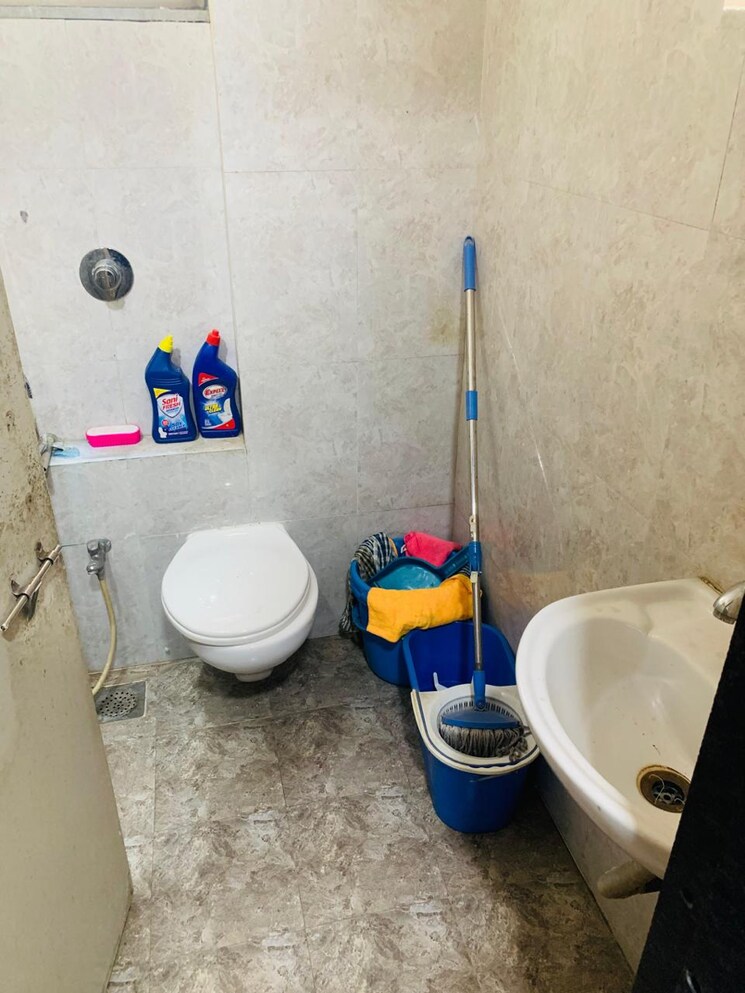 Bathroom, science city Commercial Office Space in IT/SEZ 700 Sq.Ft. In Science City Ahmedabad 9240082