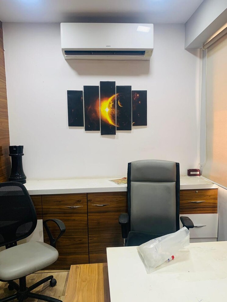 Team Area, science city Commercial Office Space in IT/SEZ 700 Sq.Ft. In Science City Ahmedabad 9240082