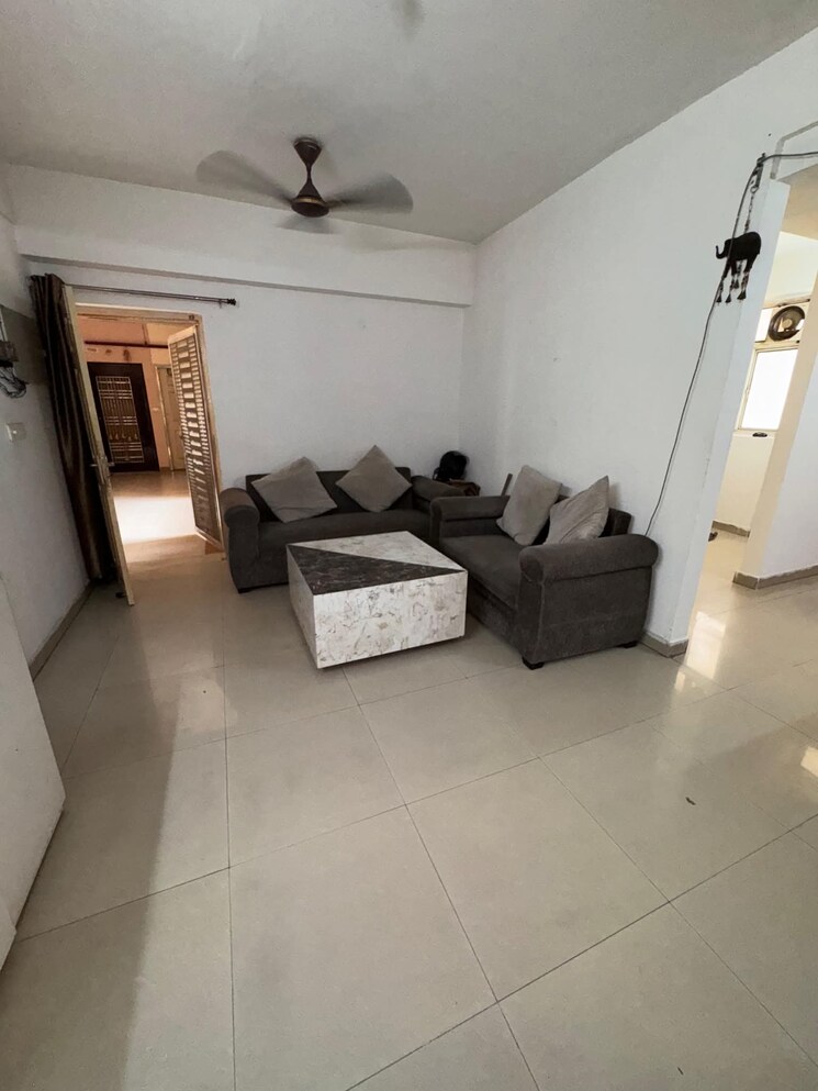 Living Room, ip extension 3 Bedroom 1550 Sq.Ft. Apartment In Ip Extension Delhi 9240074