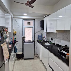 Team Area in 2 BHK Apartment at Andheri East – for Sale