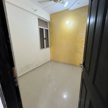 Room in 3 BHK Apartment at Amrapali Zodiac, Sector 120 – for Sale