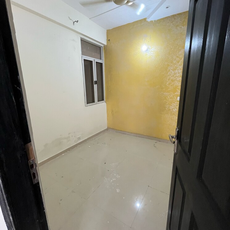 Room, amrapali-zodiac 3 Bedroom 1325 Sq.Ft. Apartment In Sector 120 Noida 9240073