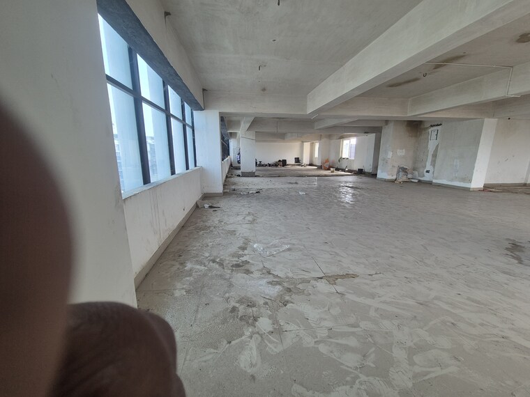  Parking, firayalal Commercial Office Space 1780 Sq.Ft. In Firayalal Ranchi 9240099