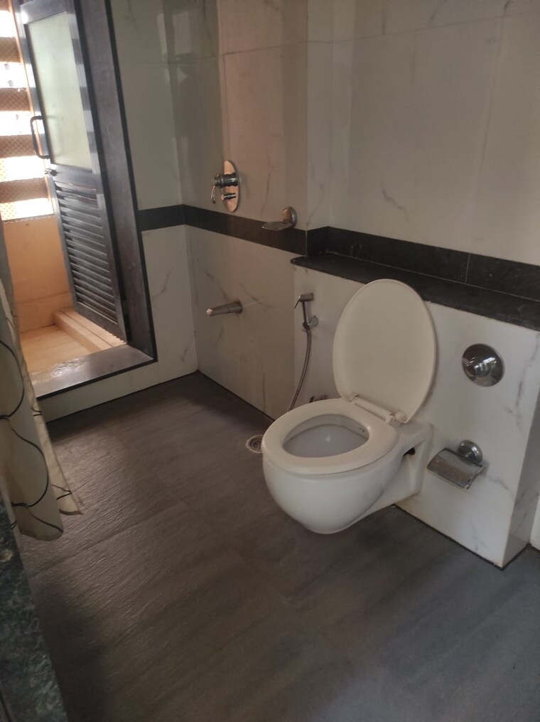 Bathroom, k-raheja-heights 2 Bedroom 1200 Sq.Ft. Apartment In Malad East Mumbai 9240090