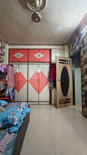 Furnished Amenities in 1 BHK Apartment at Vastu Anand Apartment, Kalwa – for Rent