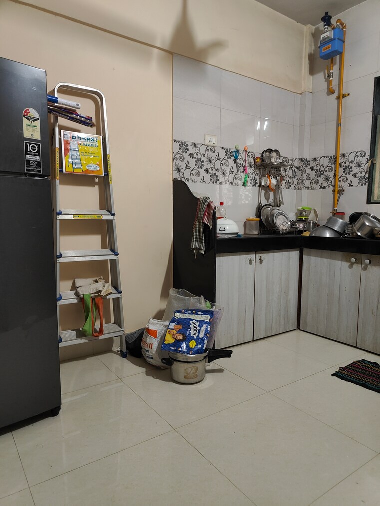  Parking, vasai west 1 Bedroom 550 Sq.Ft. Builder Floor In Vasai West Palghar 9240135