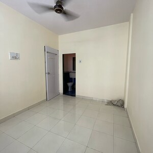 Bathroom in 1 BHK Apartment at Goregaon East – for Rent