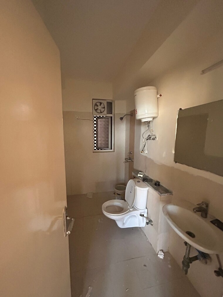 Bathroom, ip extension 2 Bedroom 1000 Sq.Ft. Apartment In Ip Extension Delhi 9240120