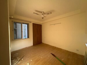 Room in 2 BHK Apartment at Ip Extension – for Rent