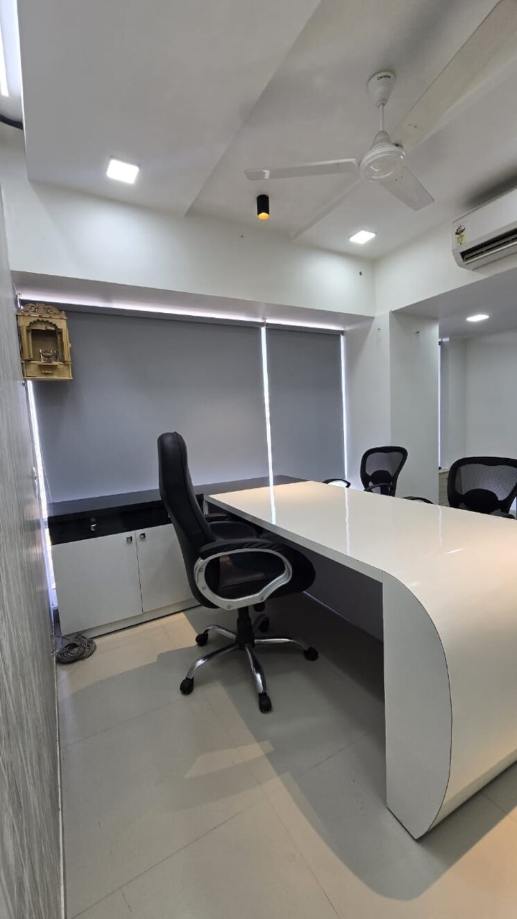 Team Area, shivalik-satyamev Commercial Office Space 535 Sq.Ft. In Bopal Ahmedabad 9240113