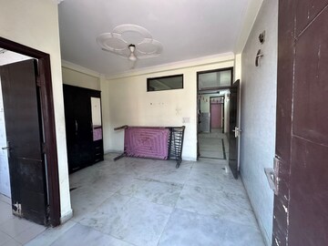 Room in 2 BHK Builder Floor at Saket – for Rent