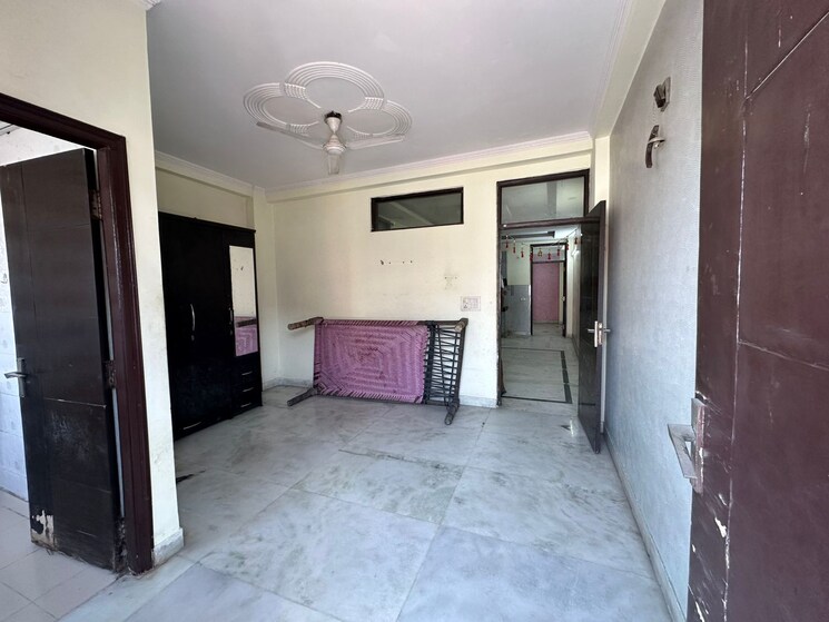 Room, saket 2 Bedroom 900 Sq.Ft. Builder Floor In Saket Delhi 9240129