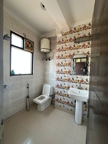 Bathroom in 2 BHK Builder Floor at Saket – for Rent