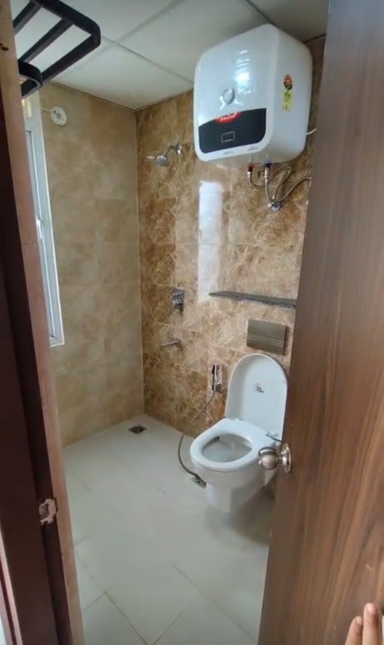 Bathroom, hero-homes-gurgaon 3 Bedroom 884 Sq.Ft. Apartment In Sector 104 Gurgaon 9240159