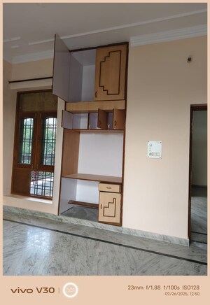 Room in 4 BHK Independent House at Gomti Nagar – for Rent