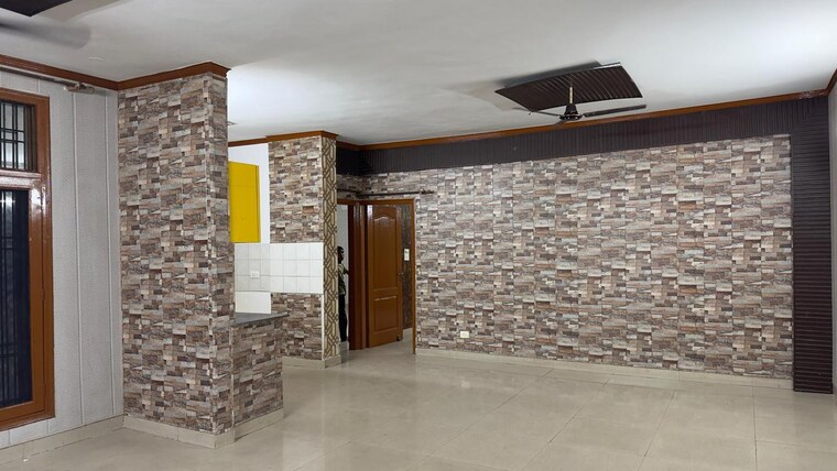 Room, vip road 2 Bedroom 1250 Sq.Ft. Apartment In Vip Road Zirakpur 9240164