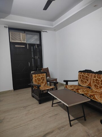 Living Room in 2 BHK Builder Floor at Sector 46 – for Rent