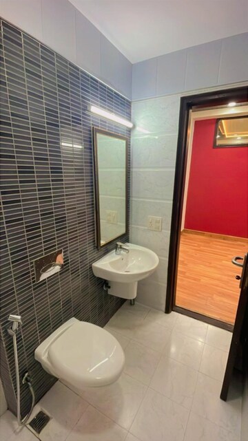 Bathroom in 2 BHK Apartment at RWA Pocket K Triveni Phase 2, Sheikh Sarai – for Rent