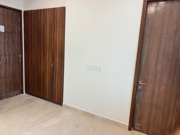 Room, emaar-the-palm-springs 4 Bedroom 4675 Sq.Ft. Apartment In Sector 54 Gurgaon 9240150