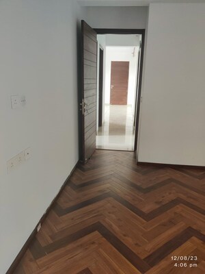 Room in 2 BHK Apartment at ACE Parkway, Sector 150 – for Sale