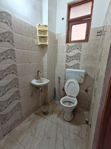 Bathroom in 1 BHK Builder Floor at Saket – for Rent