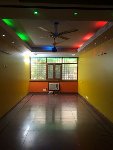 Living Room in 2 BHK Apartment at Maj Udai Apartment, Sector 29 – for Rent