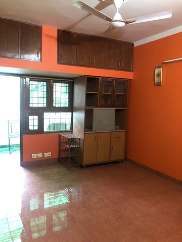 Room in 2 BHK Apartment at Maj Udai Apartment, Sector 29 – for Rent