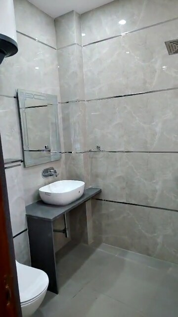 Bathroom in 3 BHK Builder Floor at Sector 57 – for Rent