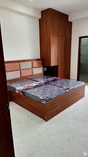 Bedroom in 3 BHK Builder Floor at Sector 57 – for Rent