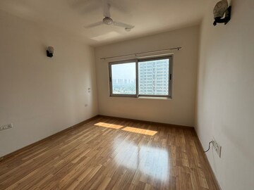Room in 2 BHK Apartment at Tata Gurgaon Gateway, Sector 112 – for Rent