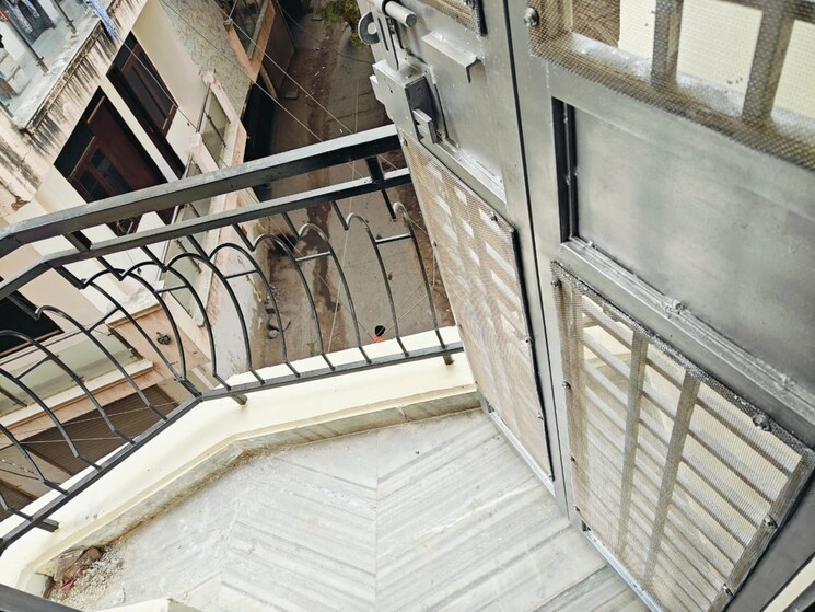 Balcony, saket 2 Bedroom 900 Sq.Ft. Builder Floor In Saket Delhi 9240241