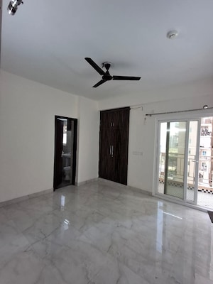 Room in 3 BHK Apartment at Ip Extension – for Sale
