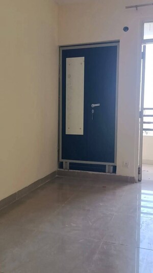 Room in 3 BHK Apartment at Ip Extension – for Sale