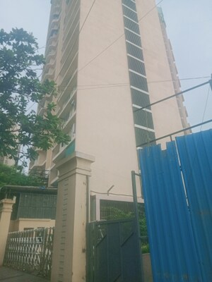 2 BHK Apartment For Rent in Avant Hillway, Goregaon East