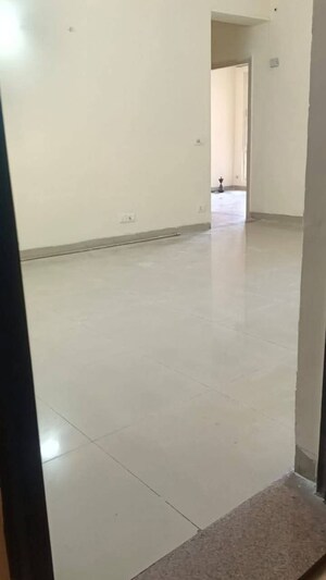 Room in 2 BHK Apartment at Parshav Vihar, Patparganj – for Sale